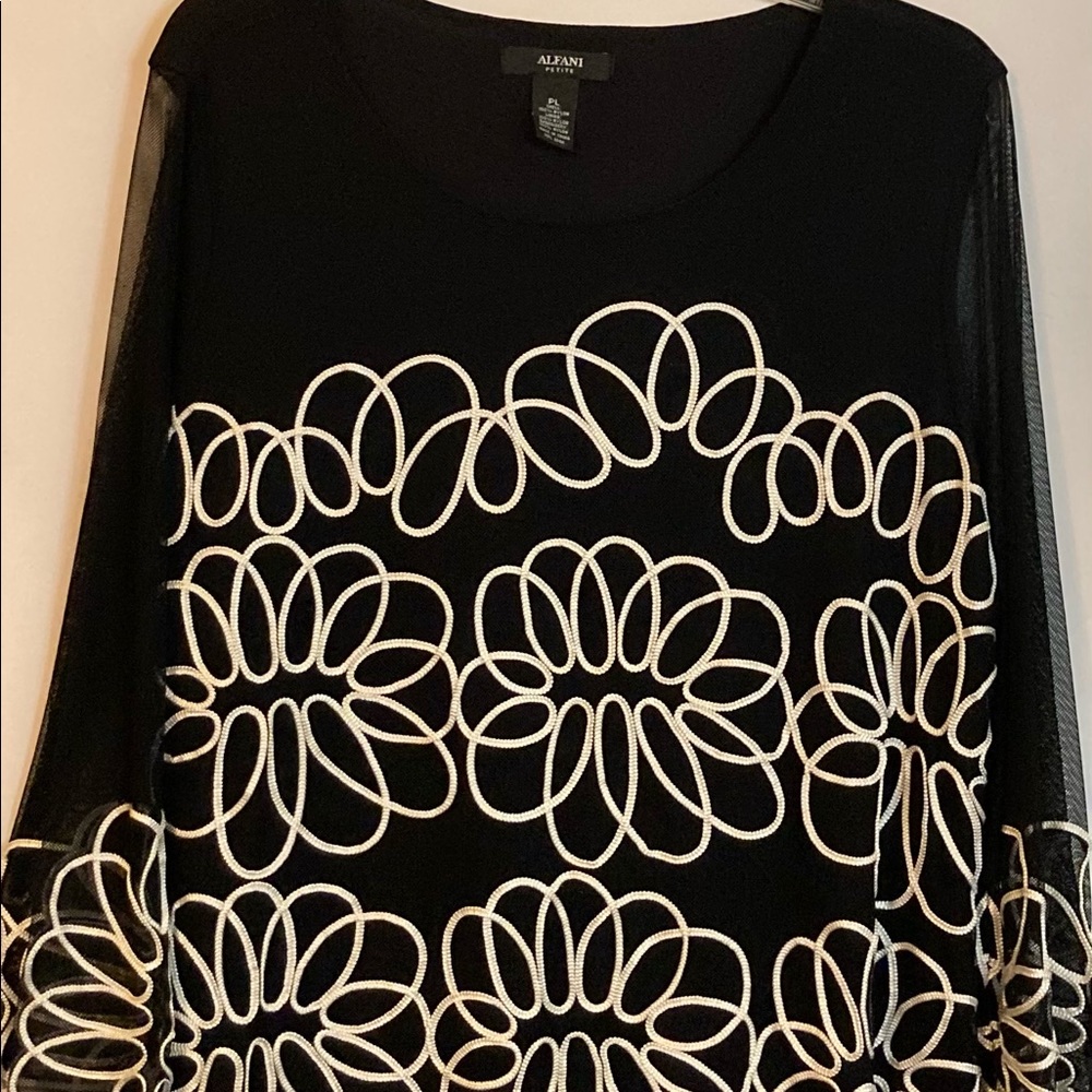 Long sleeve flower black dress shirt